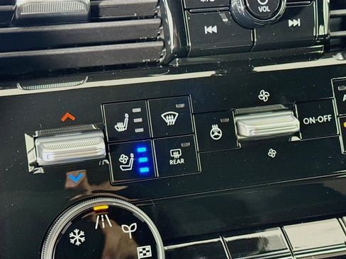 New 2026 Nissan Armada Platinum image 23