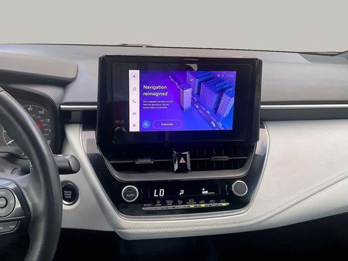 Used 2024 Toyota Corolla SE FWD image 7