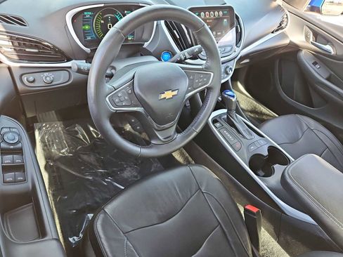 Used 2017 Chevrolet Volt LT w/ Comfort Package image 10