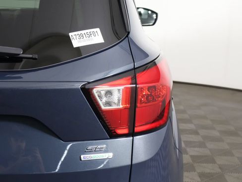 Used 2019 Ford Escape SE FWD image 13