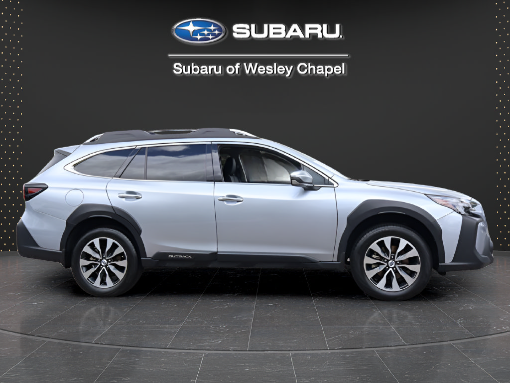 Certified 2025 Subaru Outback Touring w/ Popular Package #2 AWD/4WD image 9