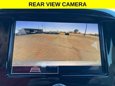 Used 2023 Chevrolet Traverse LS FWD image 9