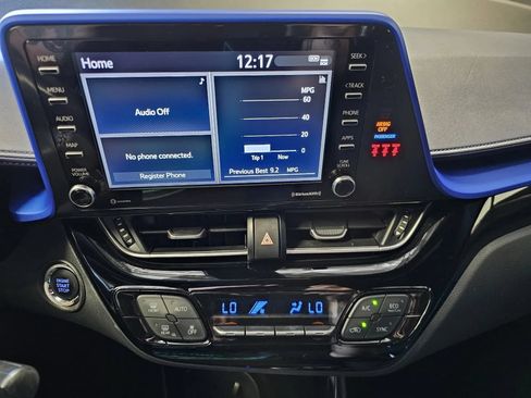 Used 2022 Toyota C-HR XLE FWD image 19