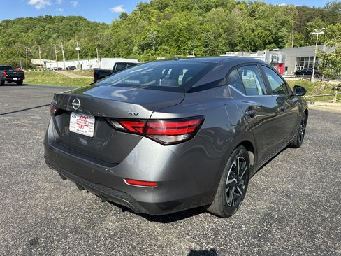 Used 2024 Nissan Sentra SV FWD image 2