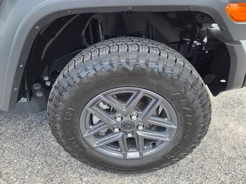 Certified 2026 Jeep Wrangler Unlimited Sport AWD/4WD image 18