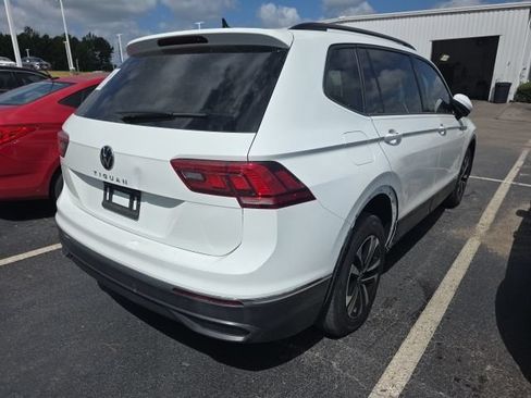 Used 2022 Volkswagen Tiguan S FWD image 4