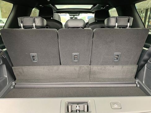 New 2026 Lincoln Navigator Reserve w/ Jet Appearance Package AWD/4WD image 12