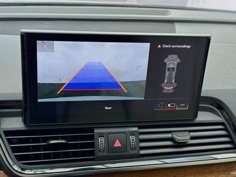 Used 2021 Audi Q5 2.0T Premium image 10