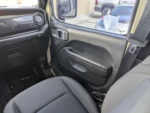 Used 2022 Jeep Wrangler Unlimited Sport AWD/4WD image 16