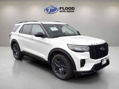 New 2025 Ford Explorer ST-Line w/ Premium Package