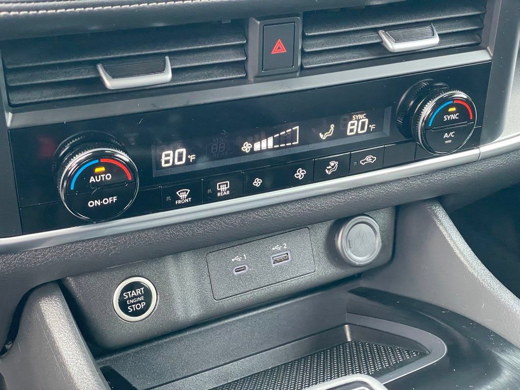 Certified 2023 Nissan Rogue SV AWD/4WD image 22