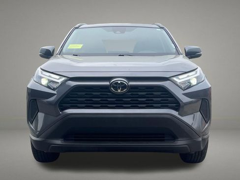 Used 2025 Toyota RAV4 XLE AWD/4WD image 9