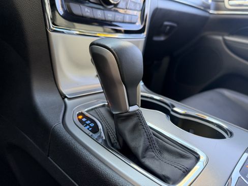 Used 2020 Jeep Grand Cherokee Limited image 41