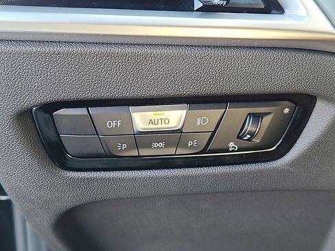 Used 2025 BMW 330i xDrive Sedan w/ Convenience Package image 22