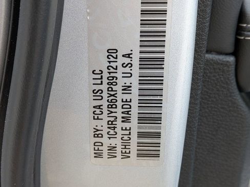 Used 2023 Jeep Grand Cherokee 30th Anniversary image 35