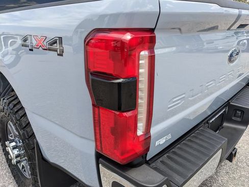 Used 2025 Ford F350 Lariat AWD/4WD image 11