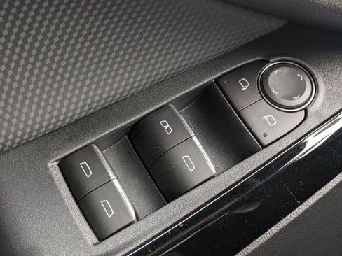 New 2026 Chevrolet Equinox RS w/ Convenience Package III image 27