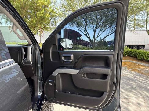 Used 2017 Chevrolet Silverado 1500 LTZ Z71 w/ LTZ Plus Package AWD/4WD image 15