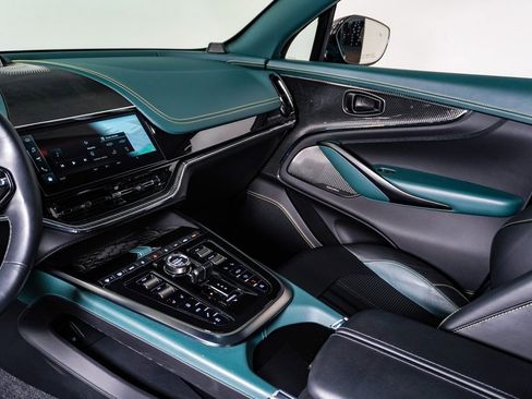 Used 2025 Aston Martin DBX 707 image 25