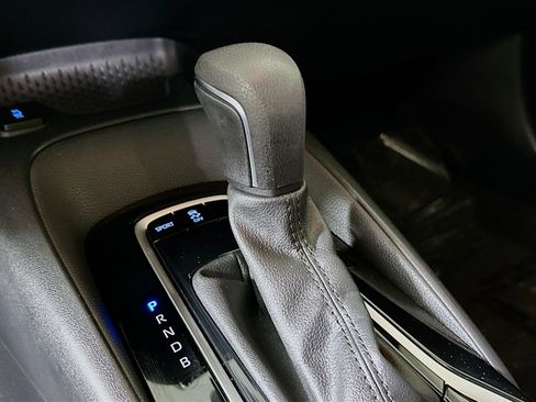 Used 2021 Toyota Corolla XLE image 21