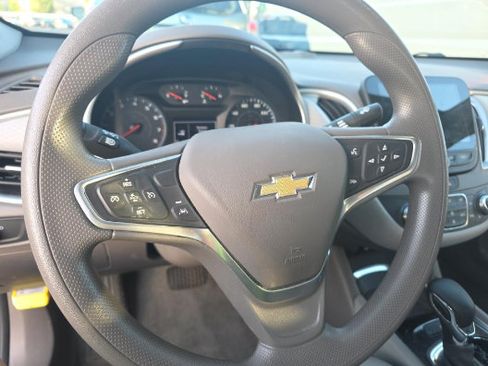Used 2023 Chevrolet Malibu LT FWD image 9