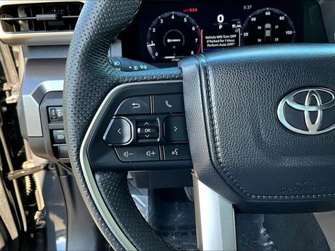 Used 2025 Toyota Tacoma TRD Off-Road AWD/4WD image 14
