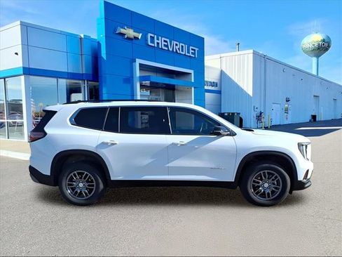 Used 2025 GMC Acadia Elevation image 2