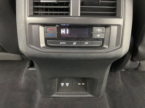 Used 2023 Volkswagen Atlas SE image 46