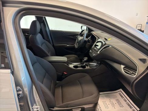 Used 2024 Chevrolet Malibu LT image 31