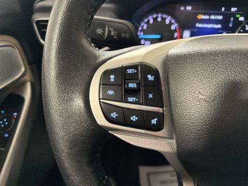 Used 2022 Ford Explorer Limited w/ Limited Technology Package RWD image 14