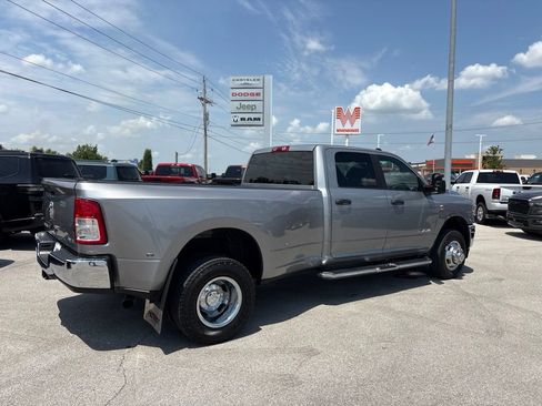 Used 2024 RAM 3500 Big Horn AWD/4WD image 37