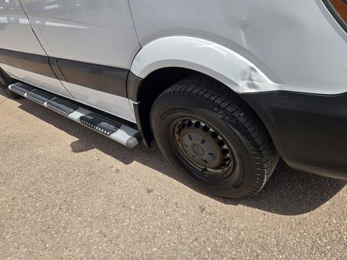 Used 2017 Mercedes-Benz Sprinter 2500 image 12