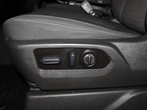 Used 2022 Chevrolet Silverado 1500 LT image 7