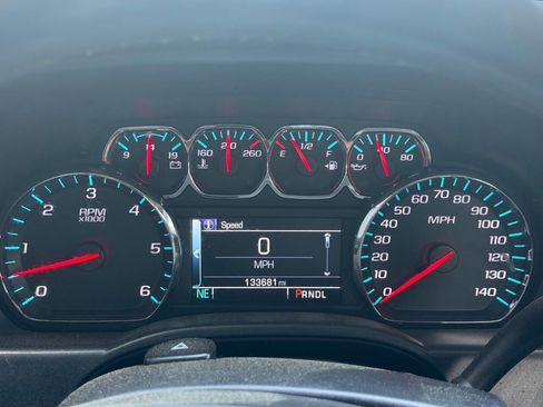 Used 2018 Chevrolet Silverado 1500 LT w/ Texas Edition image 11