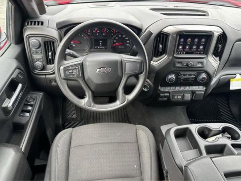 Used 2025 Chevrolet Silverado 1500 Custom Trail Boss w/ LPO, Dark Essentials Package AWD/4WD image 16
