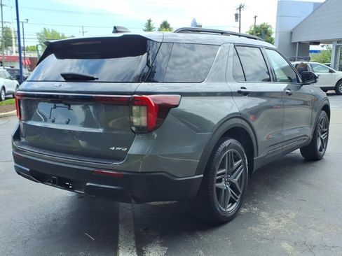 Certified 2025 Ford Explorer ST-Line w/ ST-Line Street Pack AWD/4WD image 4