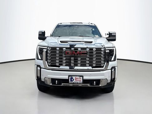 Used 2024 GMC Sierra 2500 Denali w/ Denali Reserve Package AWD/4WD image 2