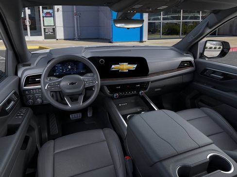 New 2025 Chevrolet Suburban Z71 w/ Z71 Off-Road Package image 16