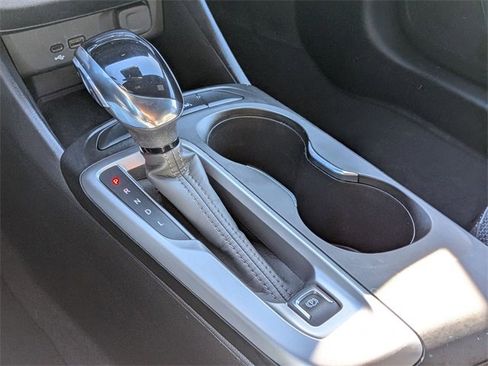 Used 2025 Buick Envista Preferred image 25