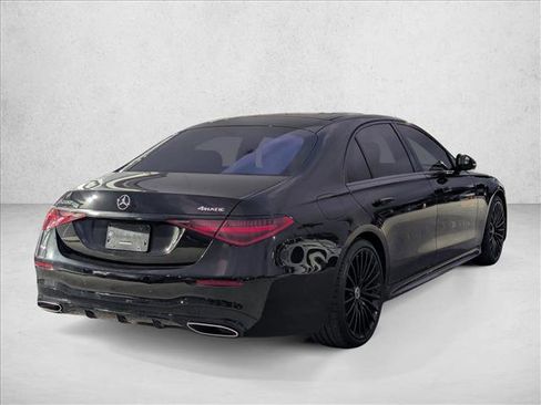 Used 2022 Mercedes-Benz S 580 4MATIC Sedan image 4