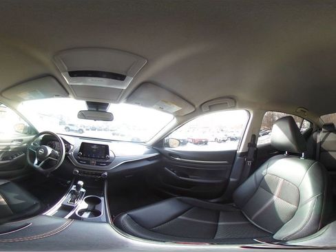 Used 2025 Nissan Altima 2.5 SR image 37