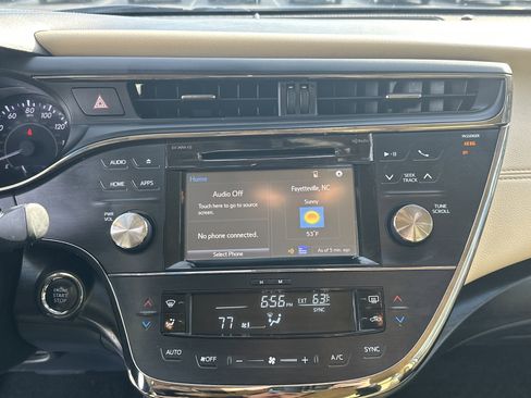 Used 2017 Toyota Avalon XLE image 24