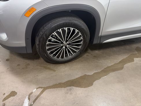 New 2026 Volkswagen Tiguan S image 9