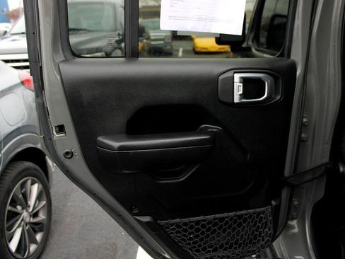 Used 2021 Jeep Wrangler Unlimited Rubicon image 22