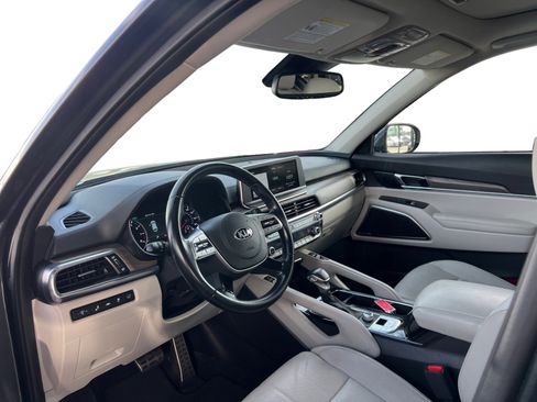 Used 2021 Kia Telluride SX w/ Towing Package image 9