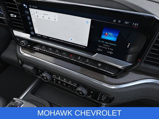 Used 2023 Chevrolet Silverado 1500 LT Trail Boss w/ LT Trail Boss Premium Package AWD/4WD image 11