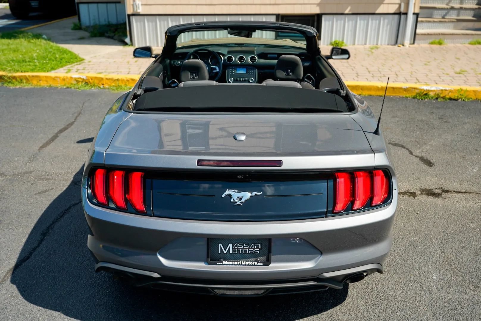 Used 2021 Ford Mustang Convertible RWD image 6