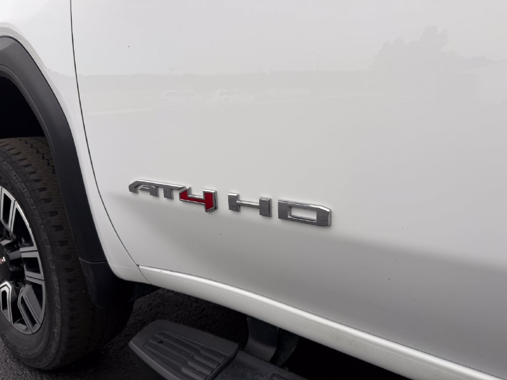 Used 2022 GMC Sierra 2500 AT4 w/ Gooseneck/5TH Wheel Package AWD/4WD image 17