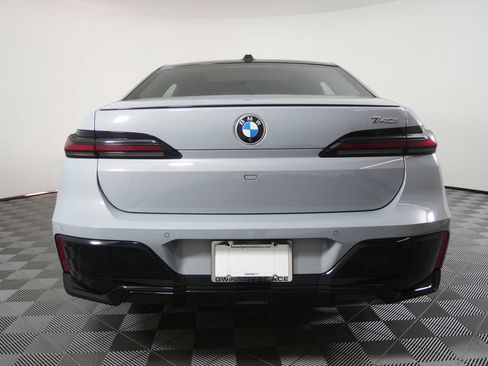 Used 2023 BMW 740i RWD image 4