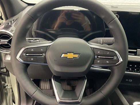 New 2026 Chevrolet Equinox LT w/ Convenience Package II image 23